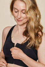 Hero Front‑Closure Sports Bra - Black